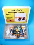 1:43 - traktor Zetor Crystal 12045 - s čelným nakladačem