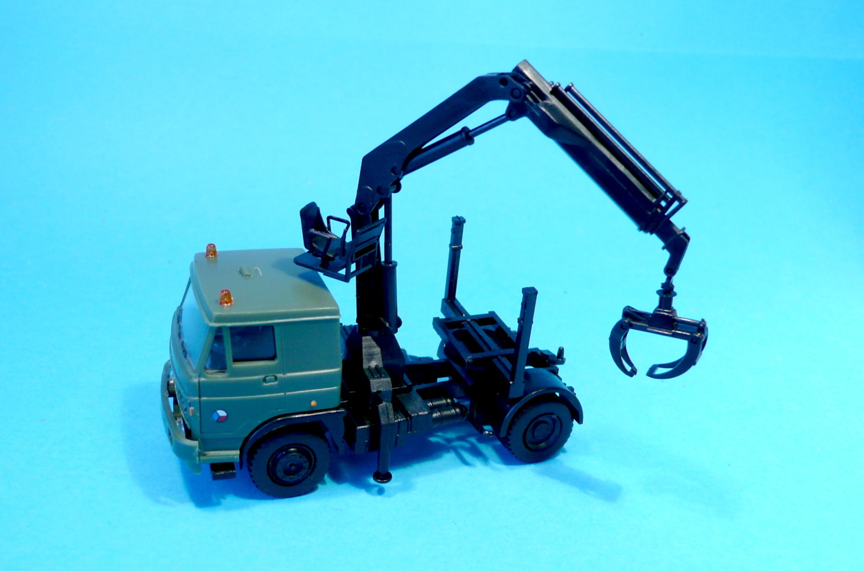 LIAZ ČA s hydr.rukou s kleštinami a přívěsem - 1:87