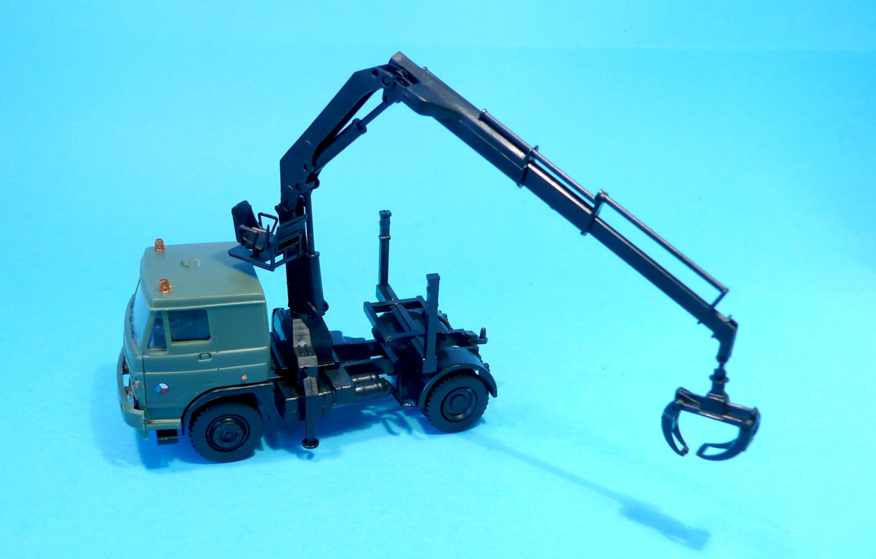 LIAZ ČA s hydr.rukou s kleštinami a přívěsem - 1:87