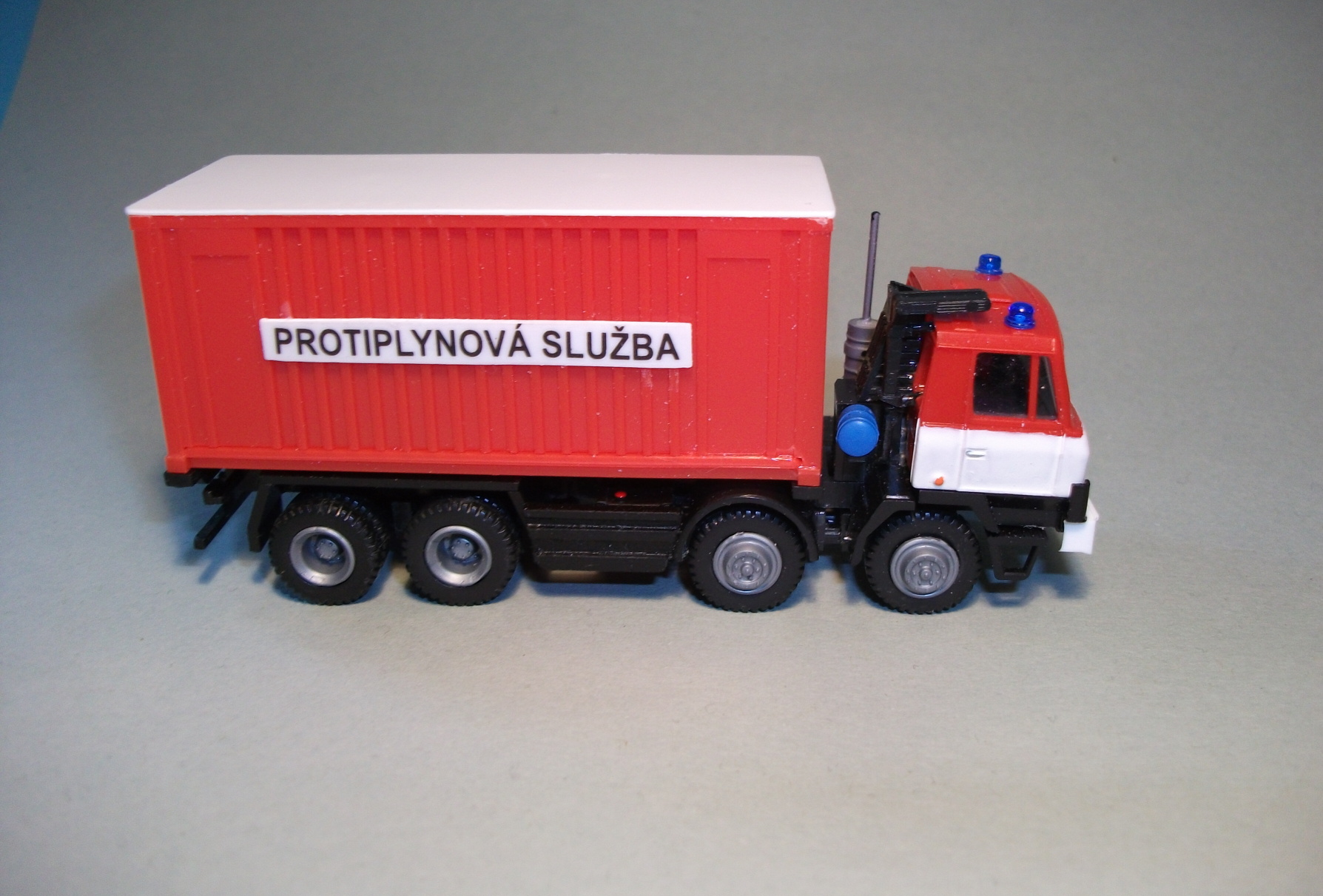 TATRA 815 8x8.2 hasiči - protiplynová služba
