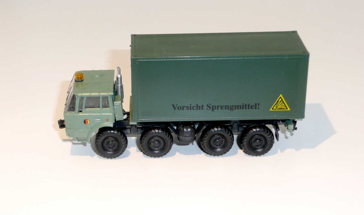 Tatra 813 NVA 8x8 - 1:87 hotový model