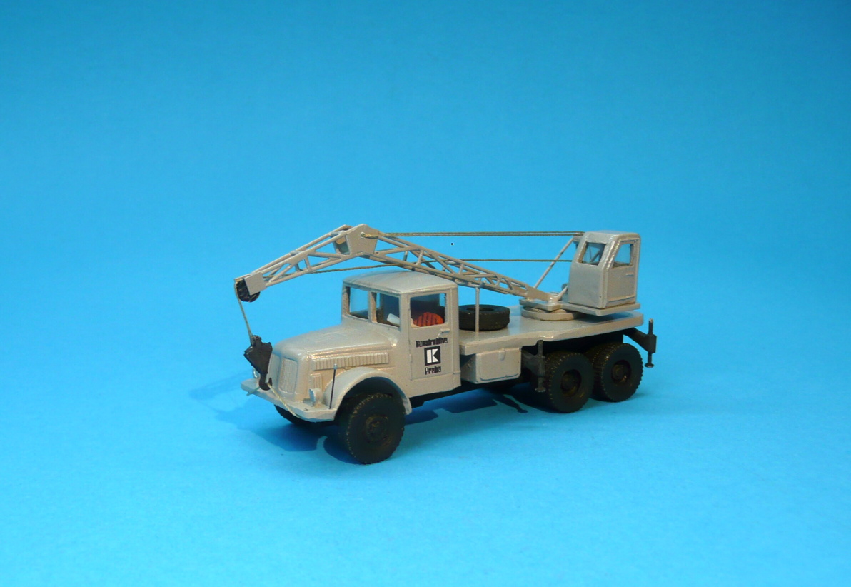 TATRA 111 - autojeřáb K32 - 1:87