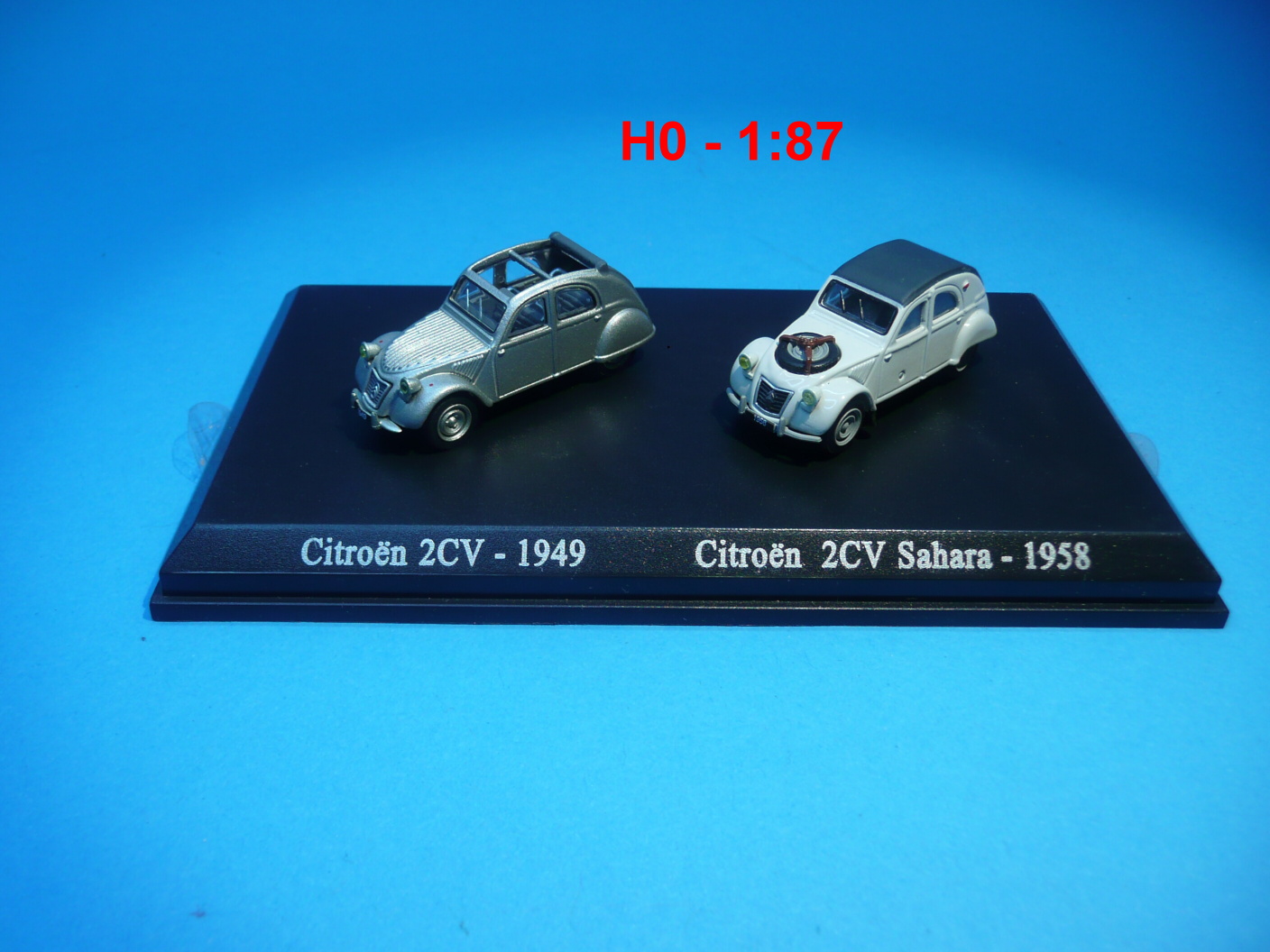 Citroen 2CV sada 2 kusy - 1:87