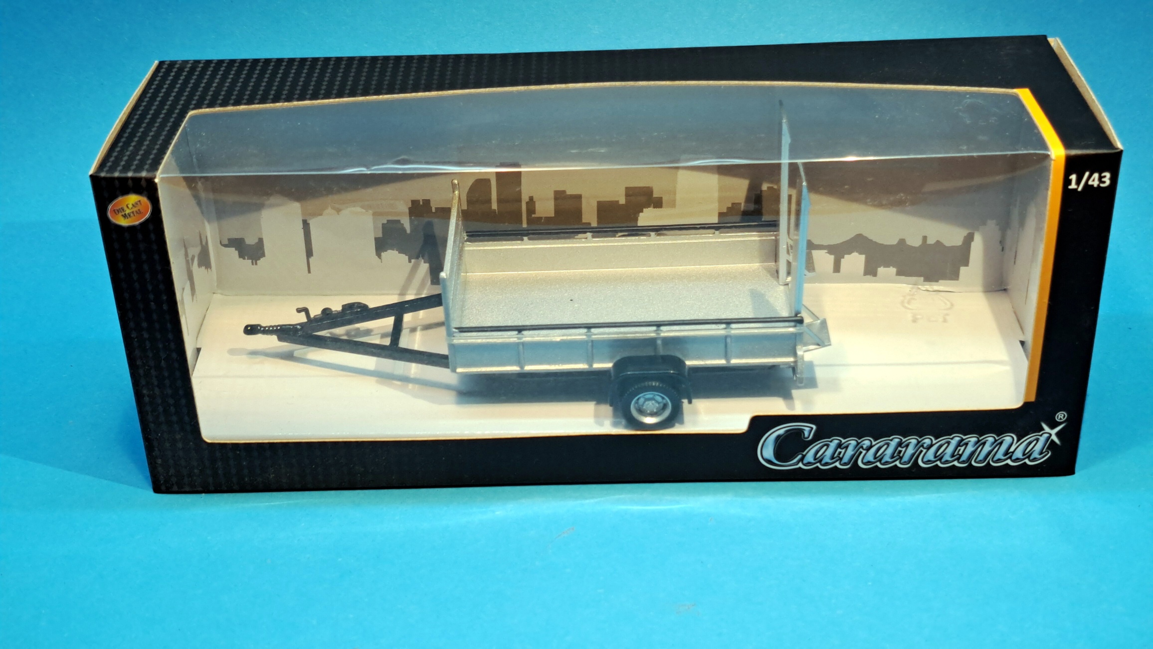 1:43 -  přívěsný vozík s lyžinami