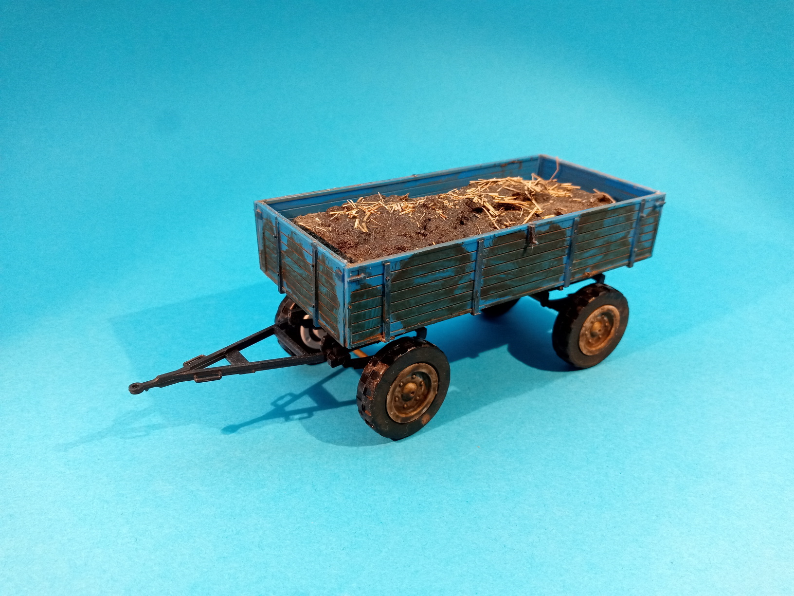 1:43 - valník BSS - P73 k traktoru Zetor Crystal 12045 - PATINA + hnůj