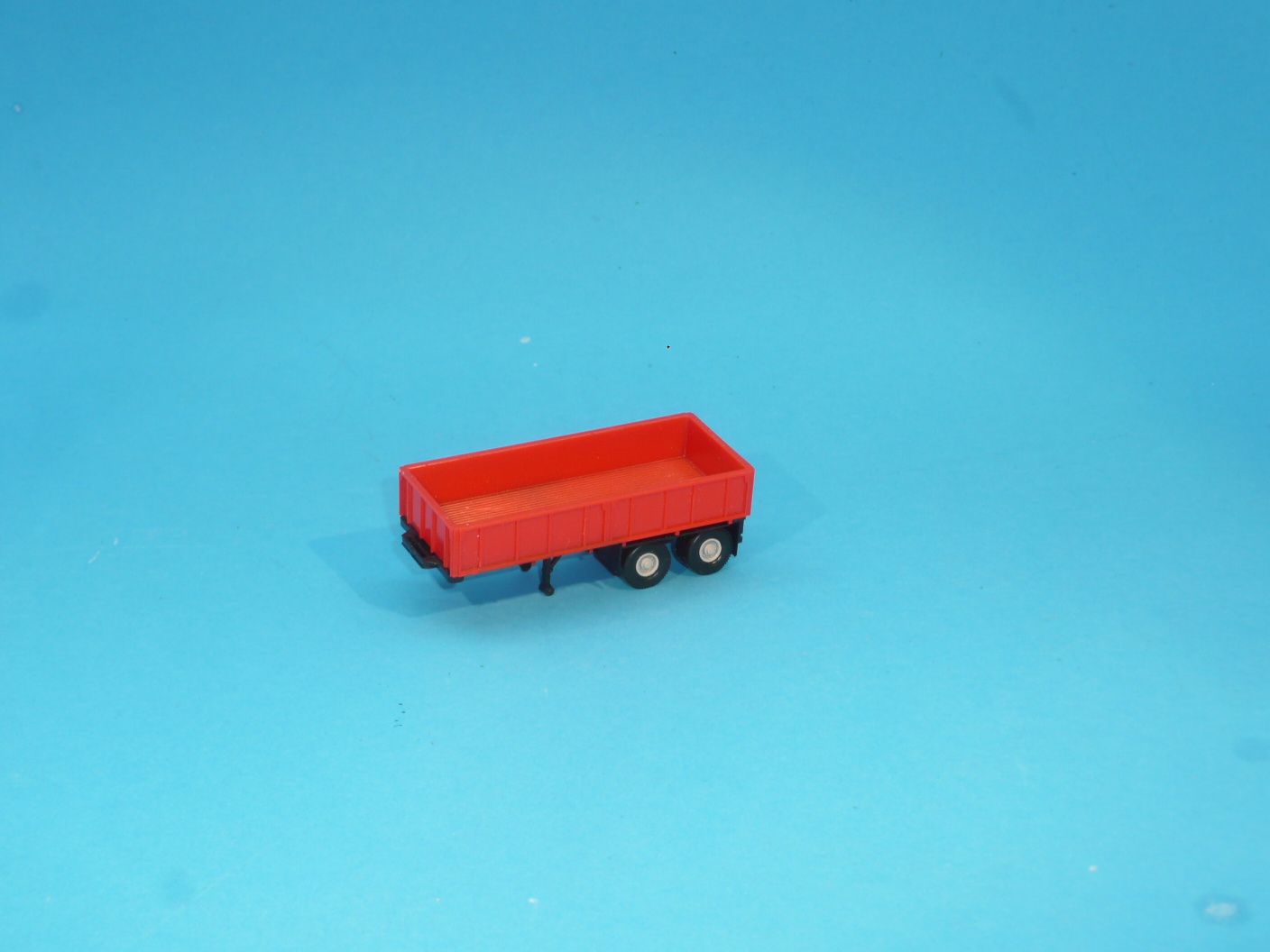 návěs dvouosý - valník - 1:87 - různé barvy