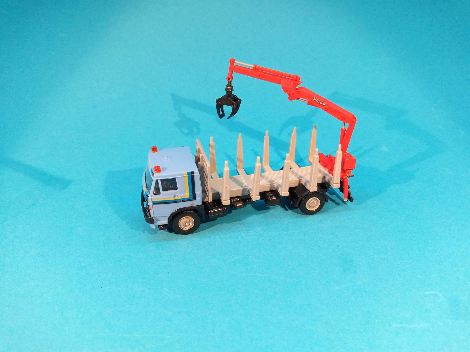 LIAZ - klanicový s HR pro odvoz dřeva - 1:87