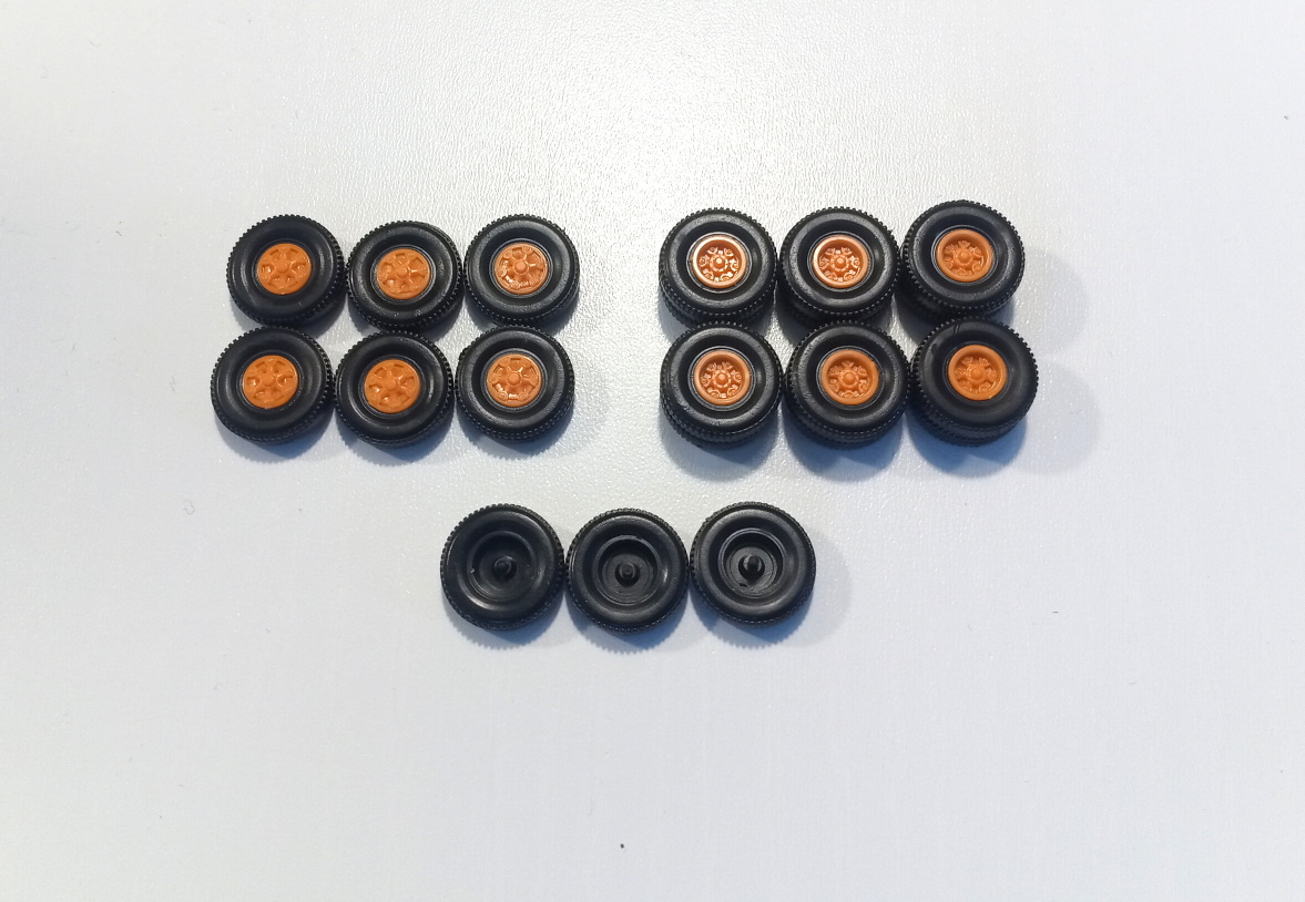 sada pneumatik a disků TRILEX pro ŠKODA 706 - oranžová