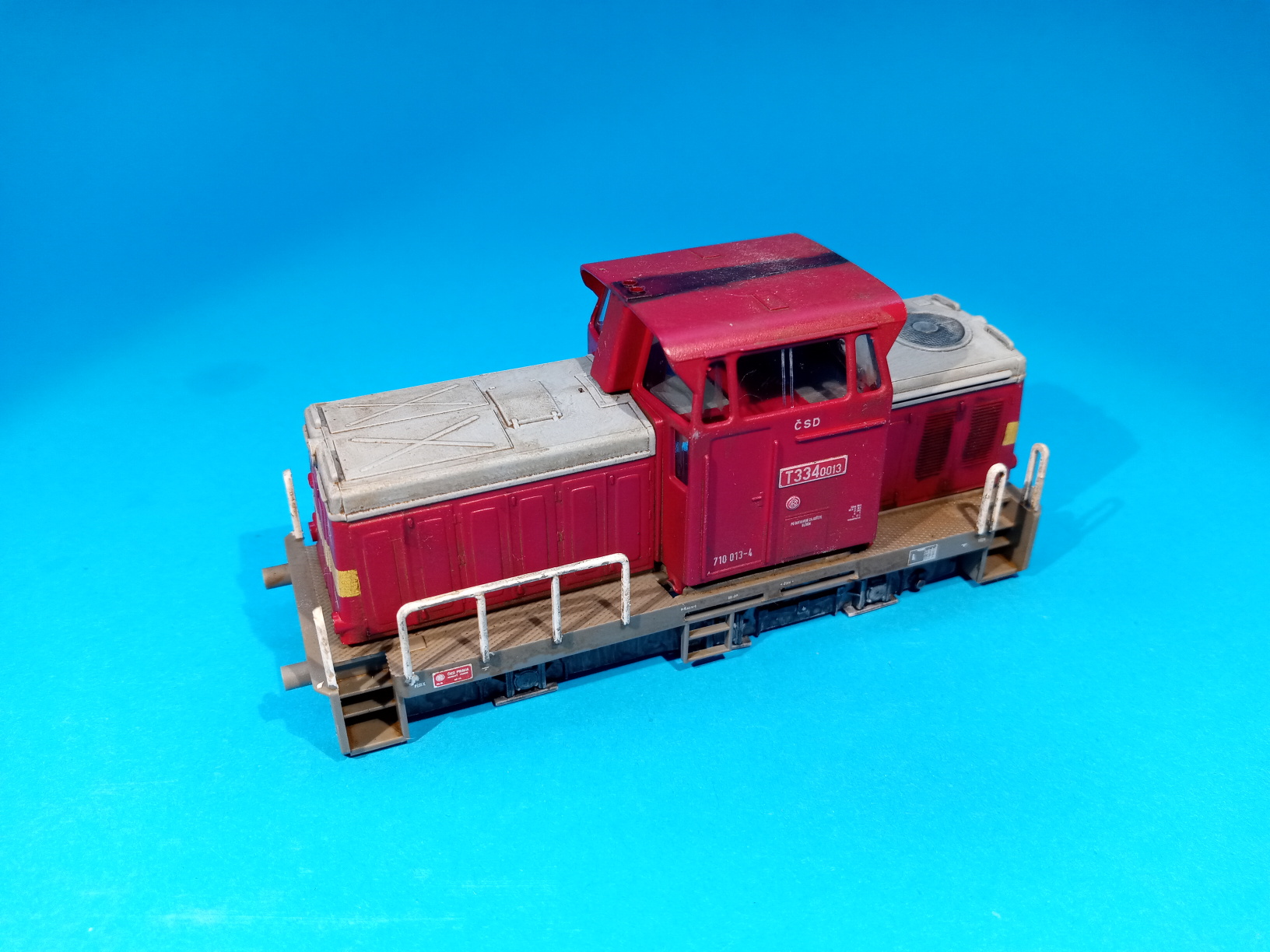 T334.0013 - kompletní karoserie - PATINA - 1:87