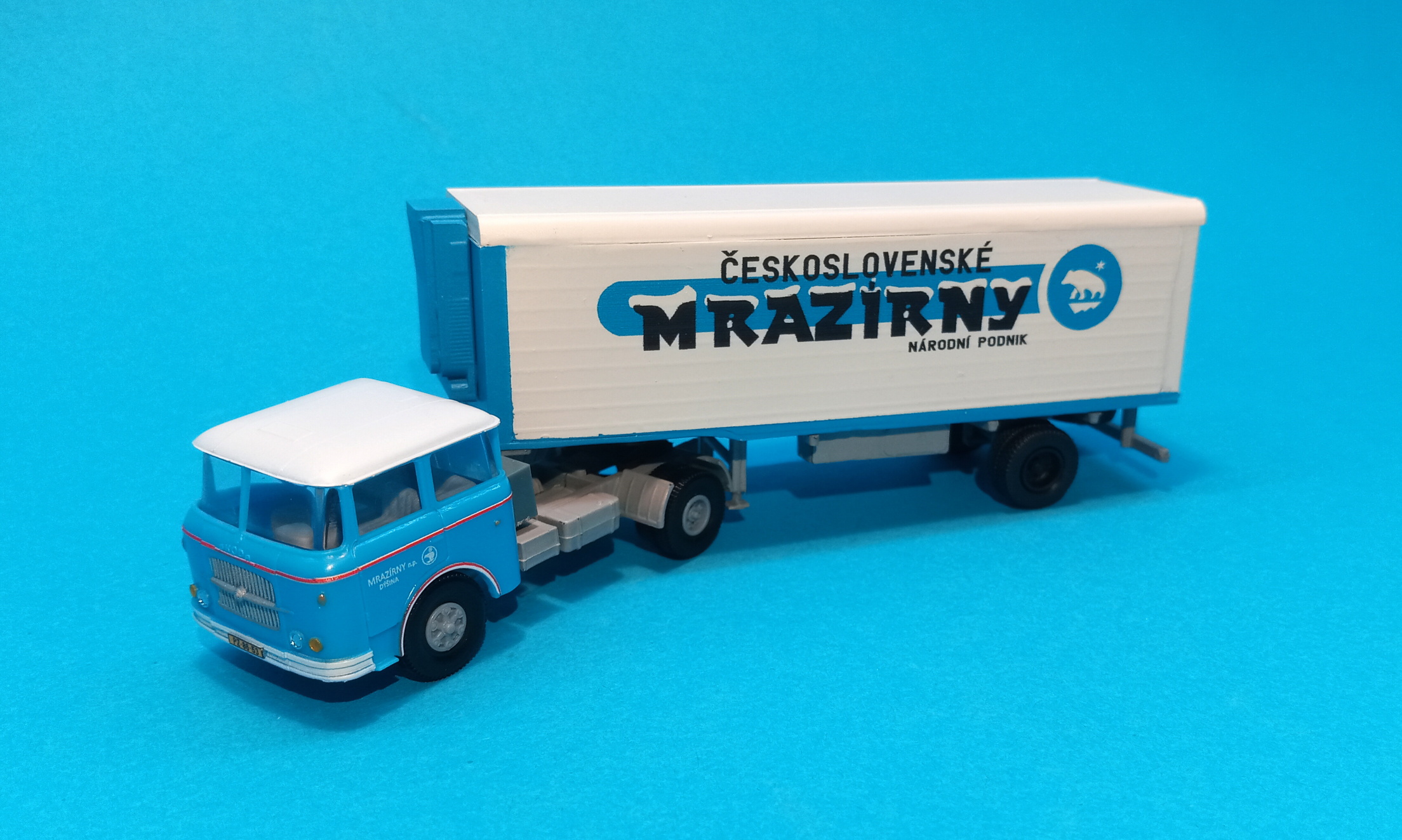 Škoda 706 - Československé mrazírny - 1:87    