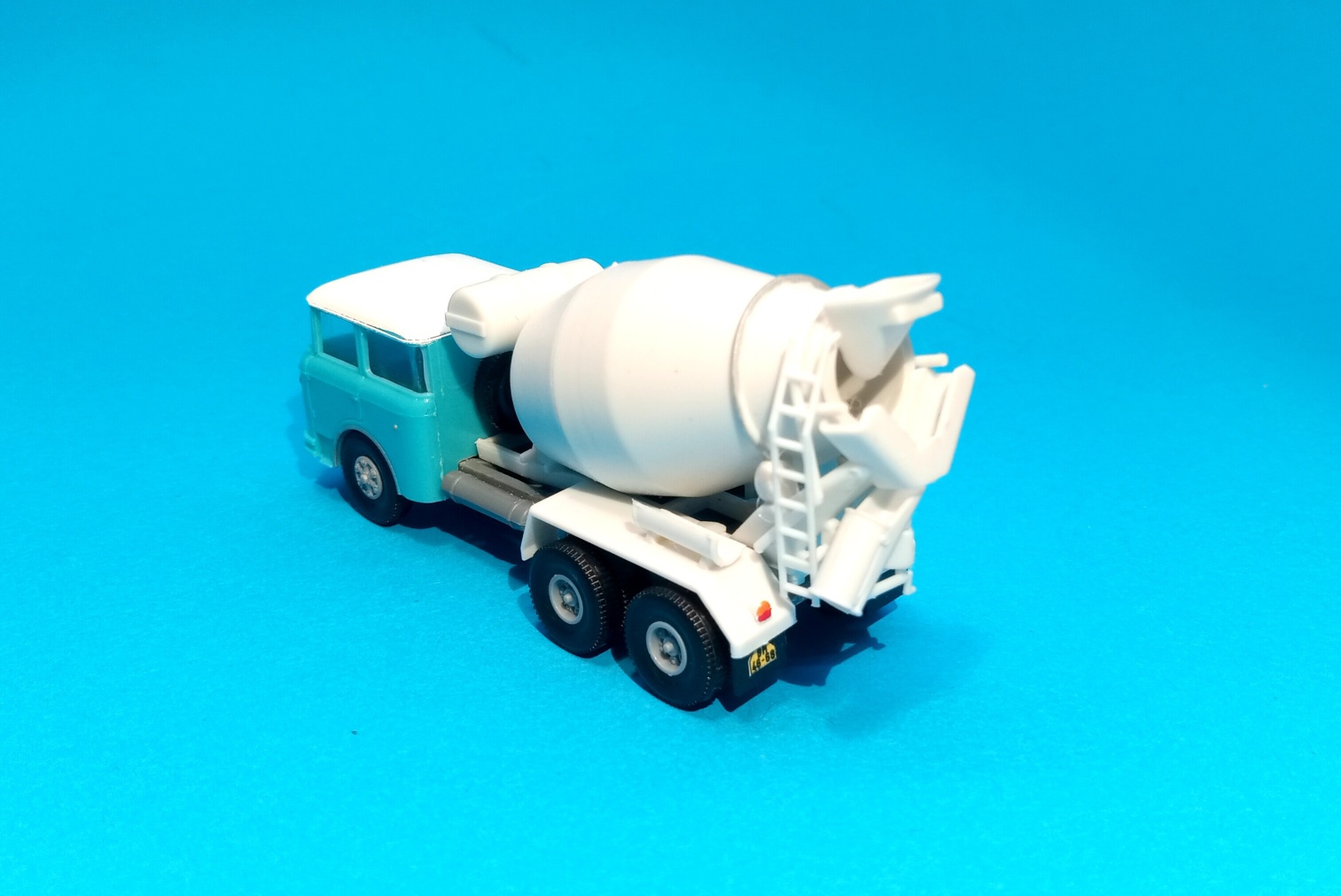 Škoda 706 - 6x6 Betonmix - 1:87