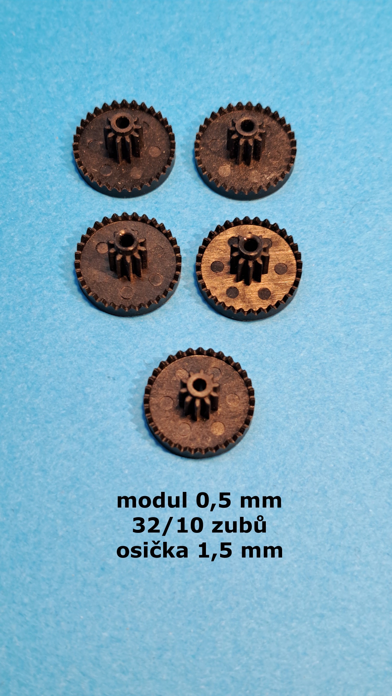 ozubené kolo modul 0,5 - 32/10 zubů - sada 5 kusů