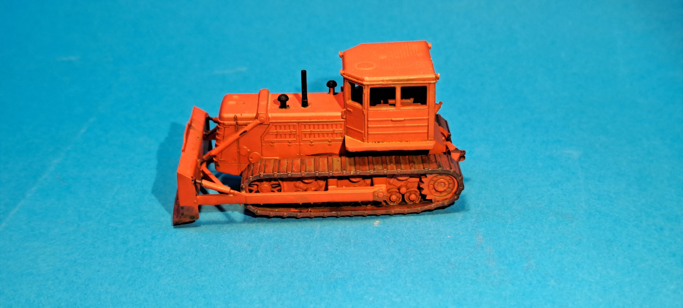 Buldozer T-180G - 1:87    