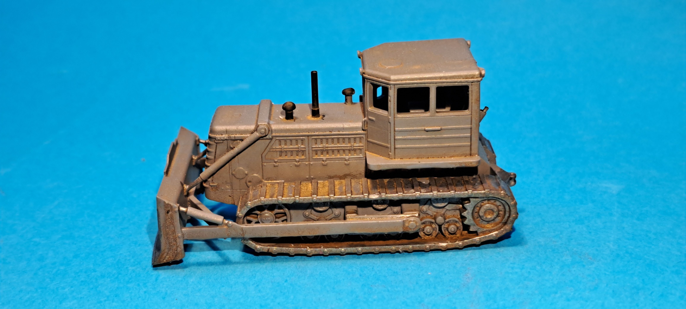 Buldozer T-180G - 1:87    