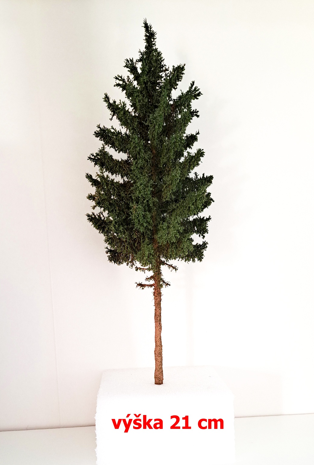 Strom jehličnatý - výška 21 cm