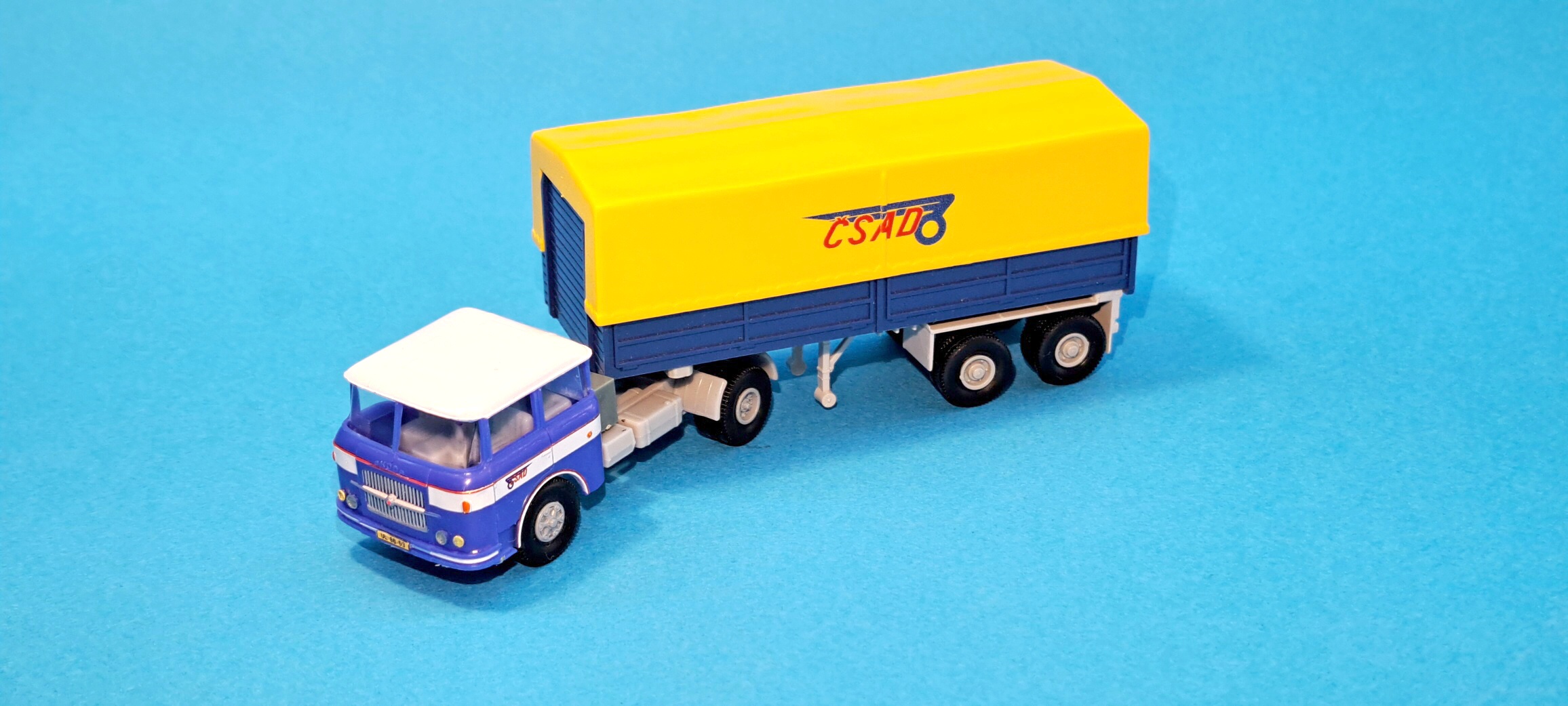 ŠKODA 706 tahač - stará maska + návěs s plachtou - ČSAD 1:87