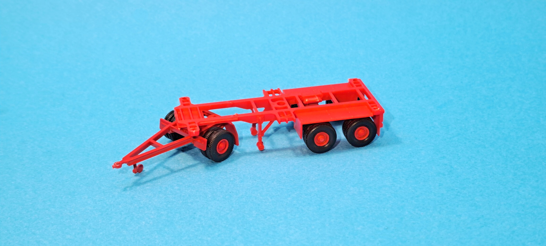 1:87 - tříosý přívěs - spodní rám 