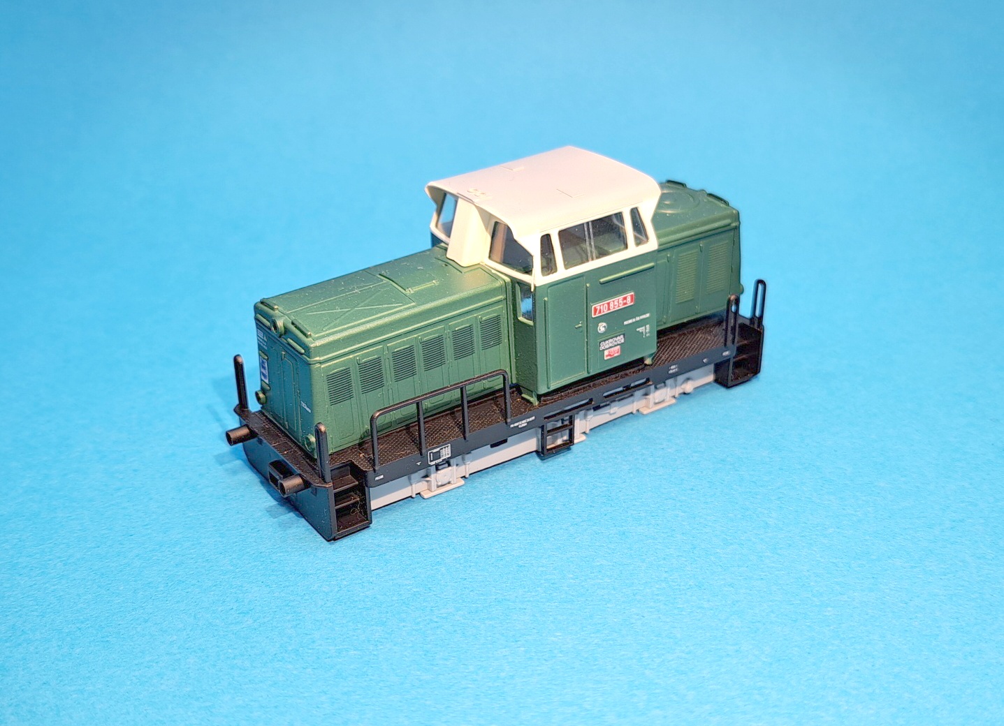 T334-710.855-8 - Cukrovar Dobrovice -  kompletní karoserie - 1:87