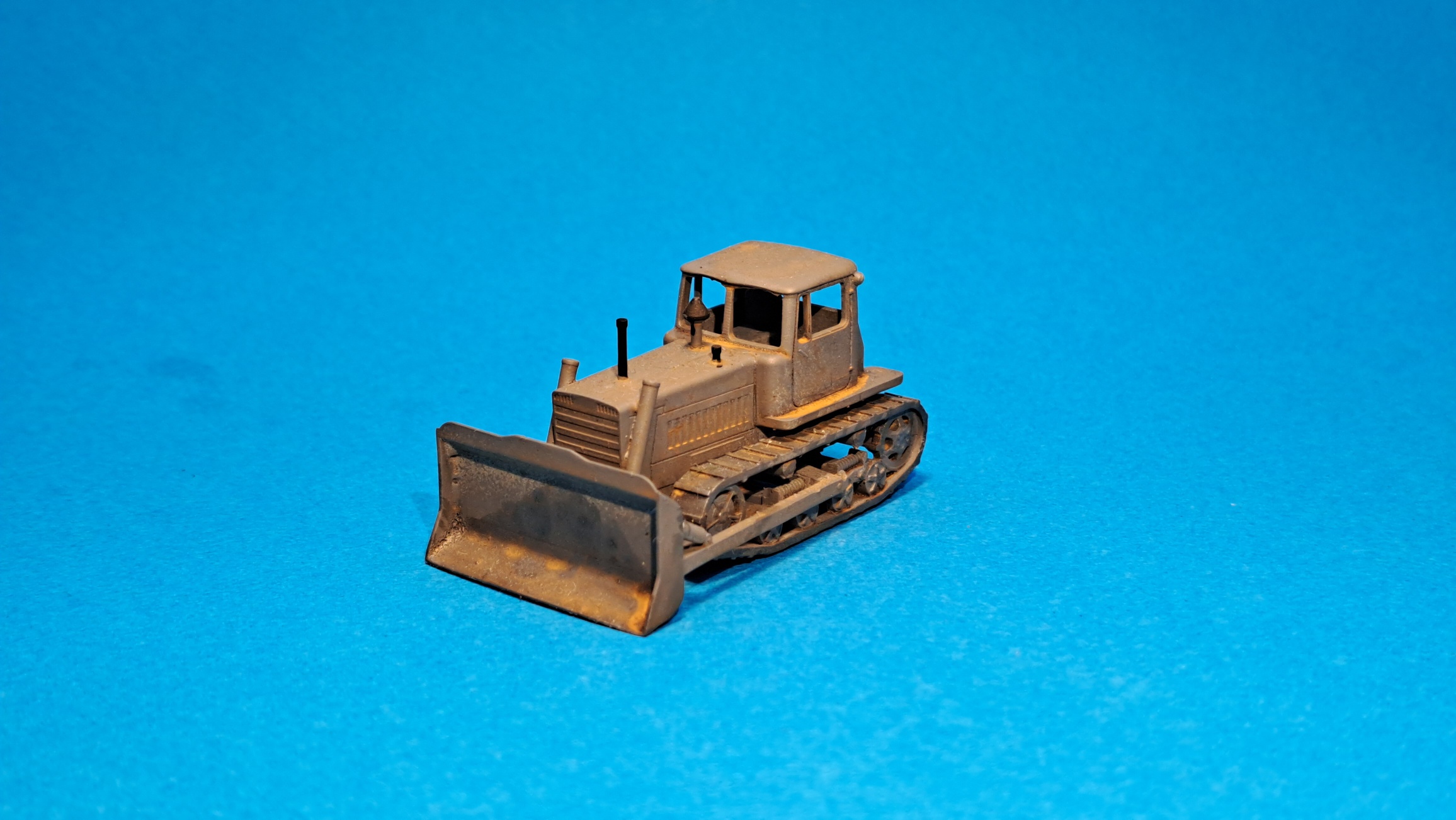 Buldozer DT 75 - 1:87    