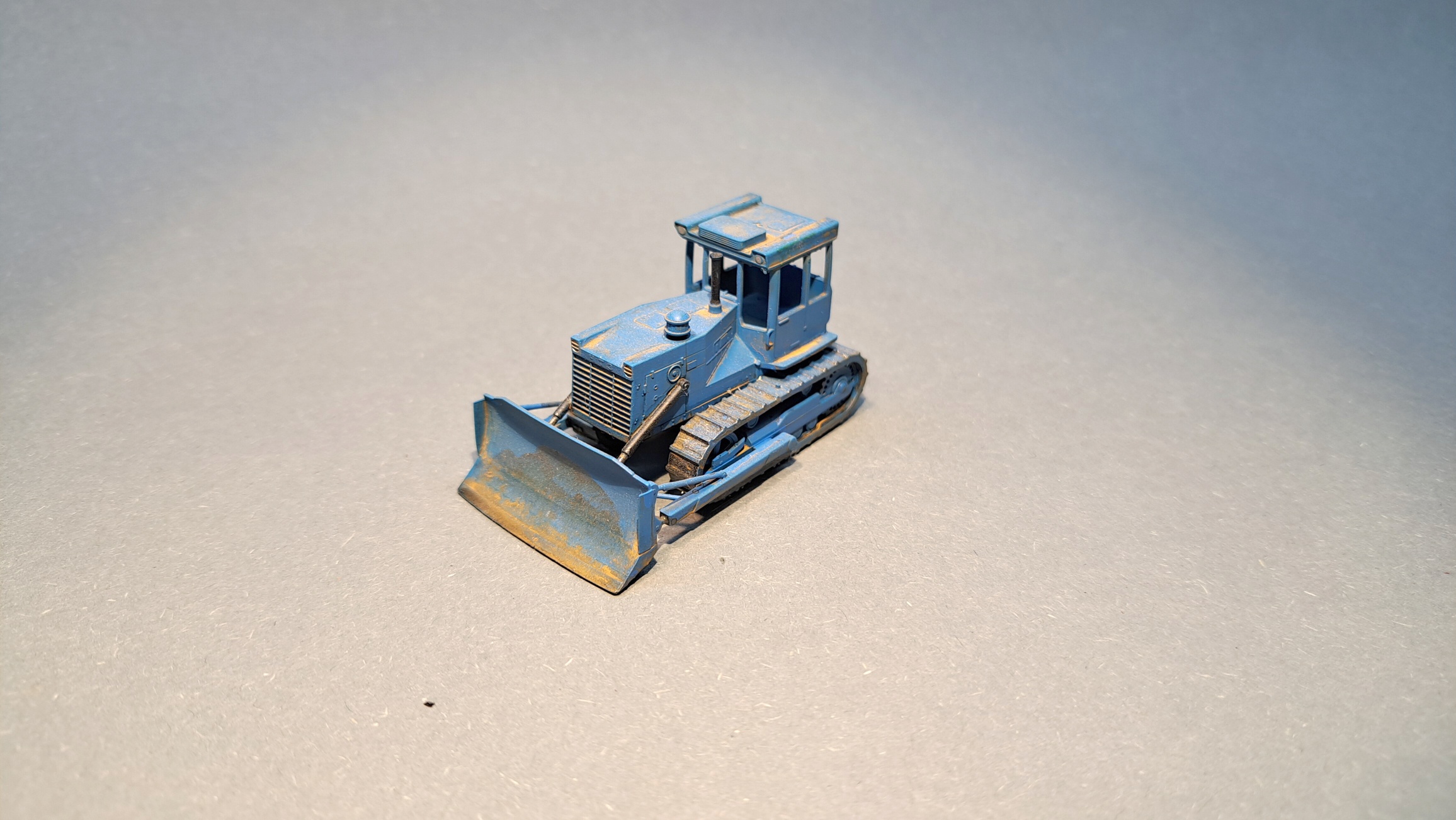 Buldozer STALINEC T-130 - 1:87    