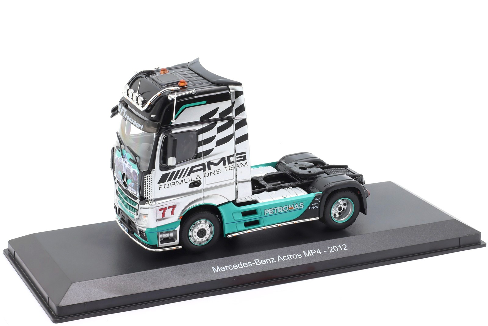1:43 - Mercedes-Benz Actros MP4 Truck 2012 AMG Petronas F1 Team