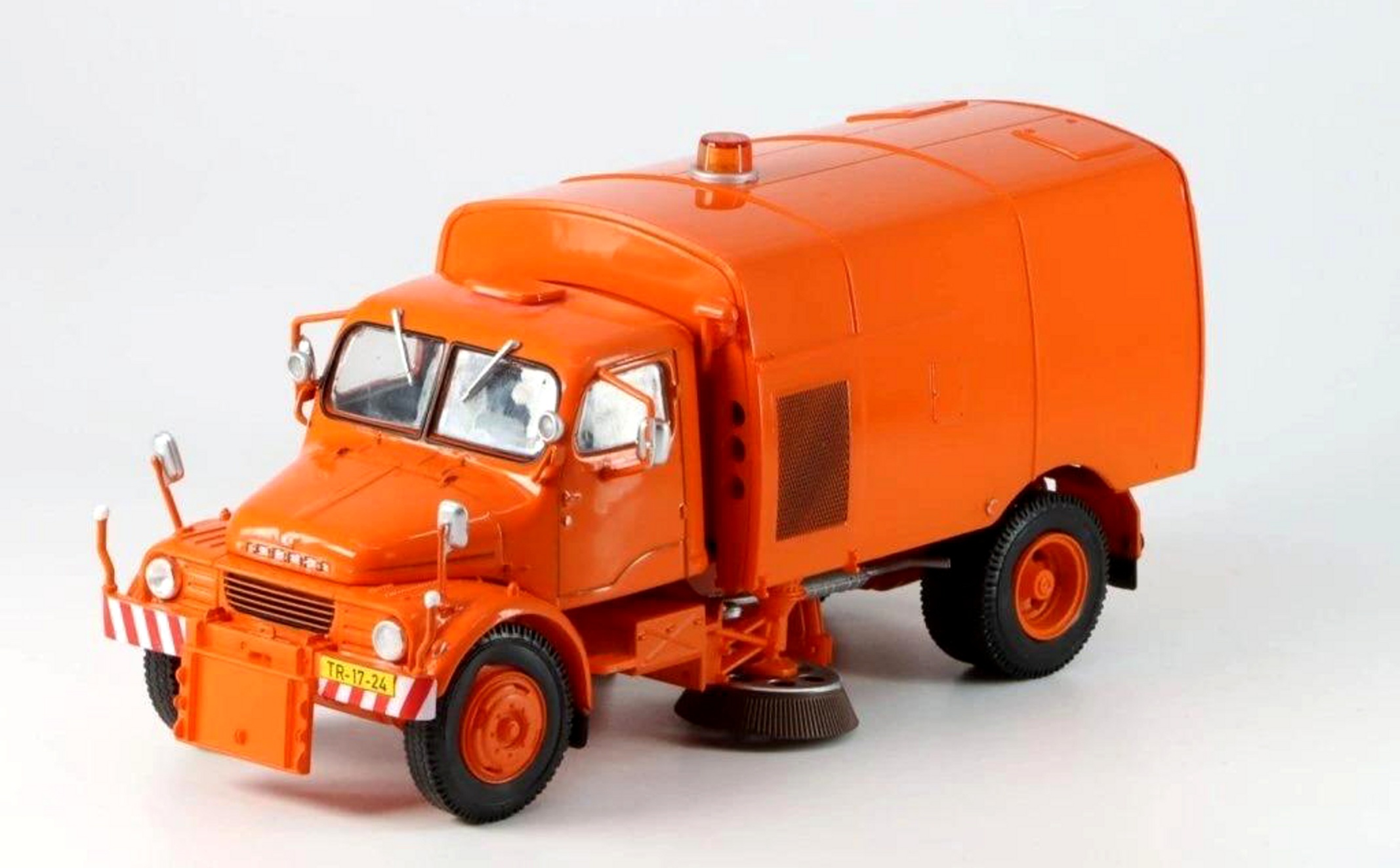Praga S5T - 3 ORKAN - 1:43 DEA