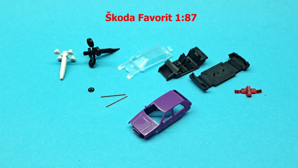 1:87 - Škoda Favorit - stavebnice - fialová