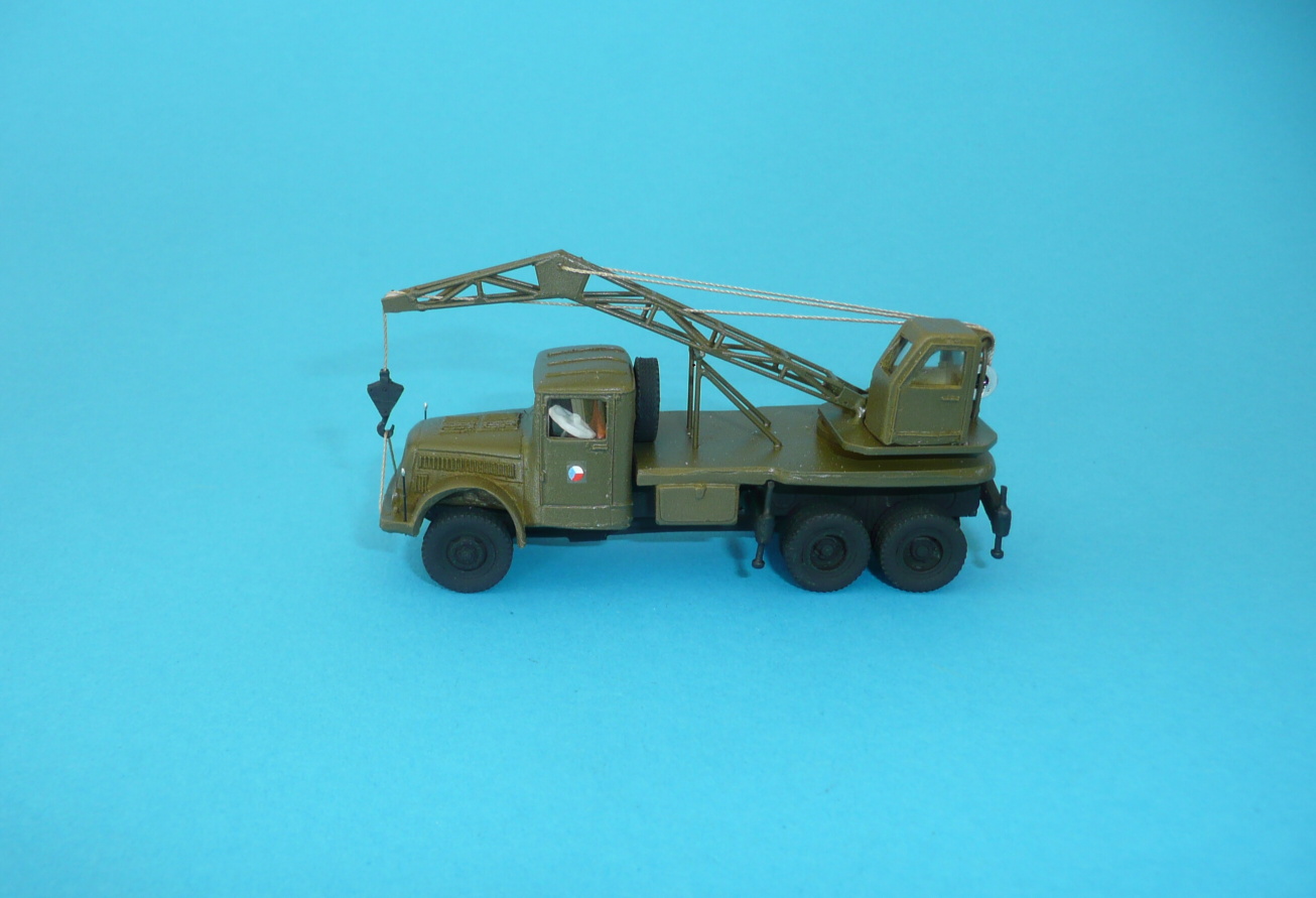TATRA 111 ČSLA - autojeřáb K32 - 1:87