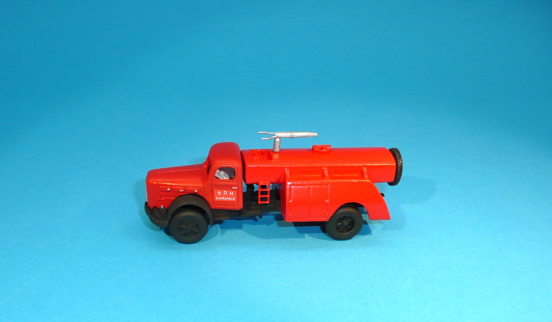Škoda 706 R - cisterna hasiči - 1:87