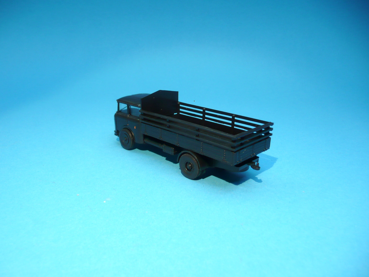 Škoda 706 - valník černý  RARITA - 1:87   