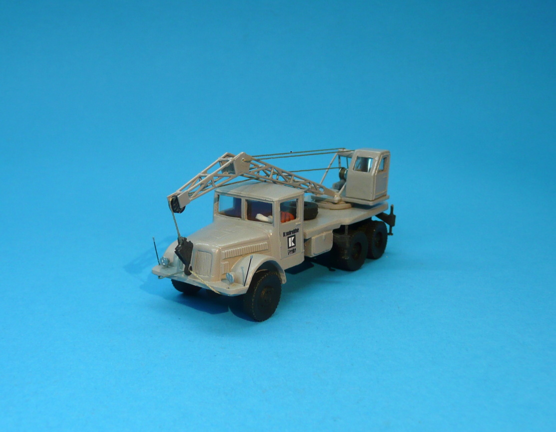 TATRA 111 - autojeřáb K32 - 1:87