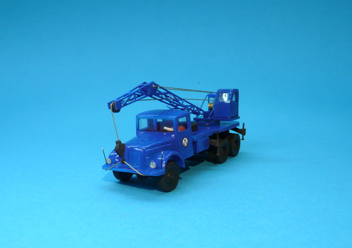 TATRA 111 - autojeřáb K32 - 1:87