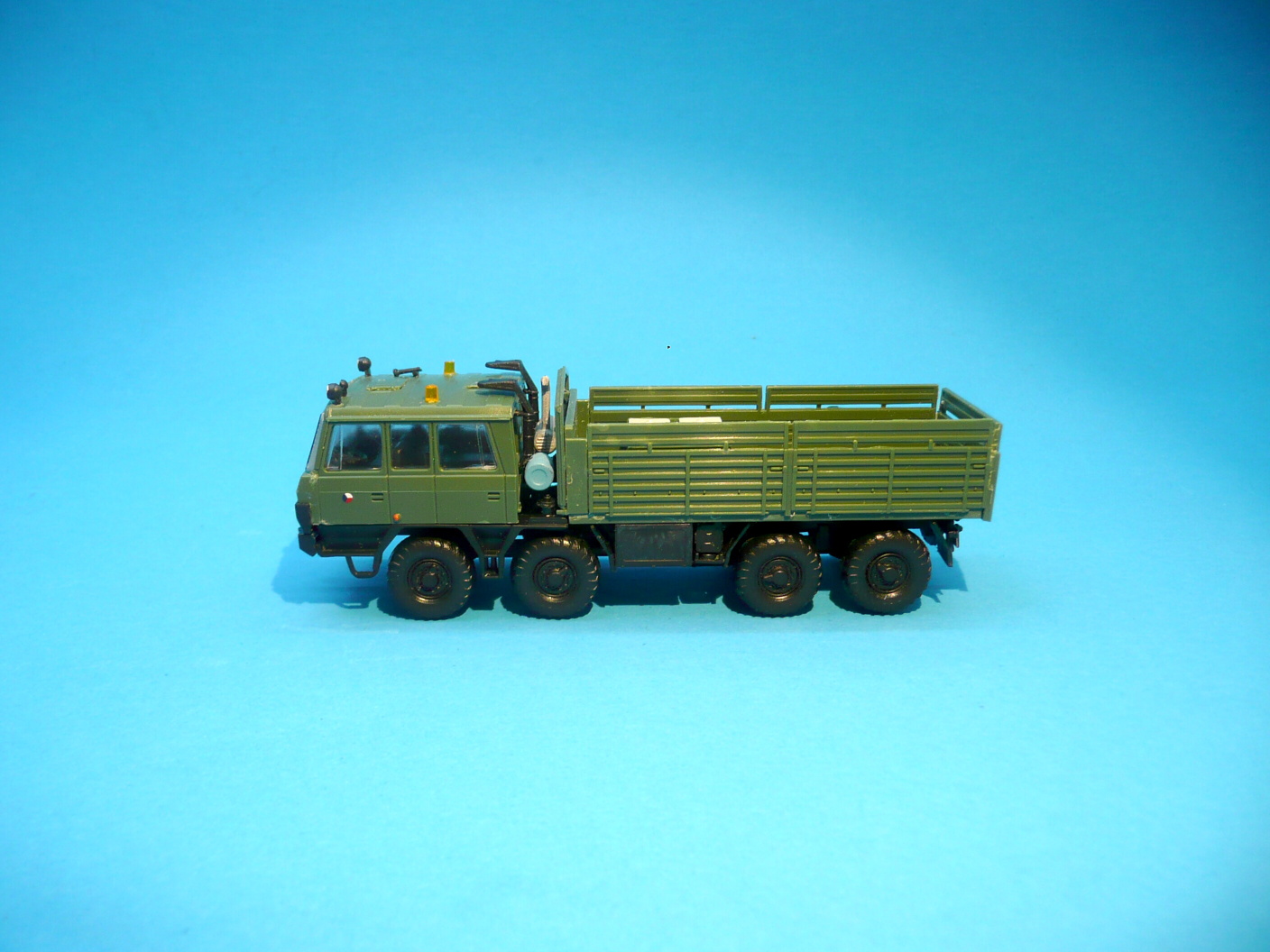 Tatra 815 VT 8x8 R -hotový model - 1:87