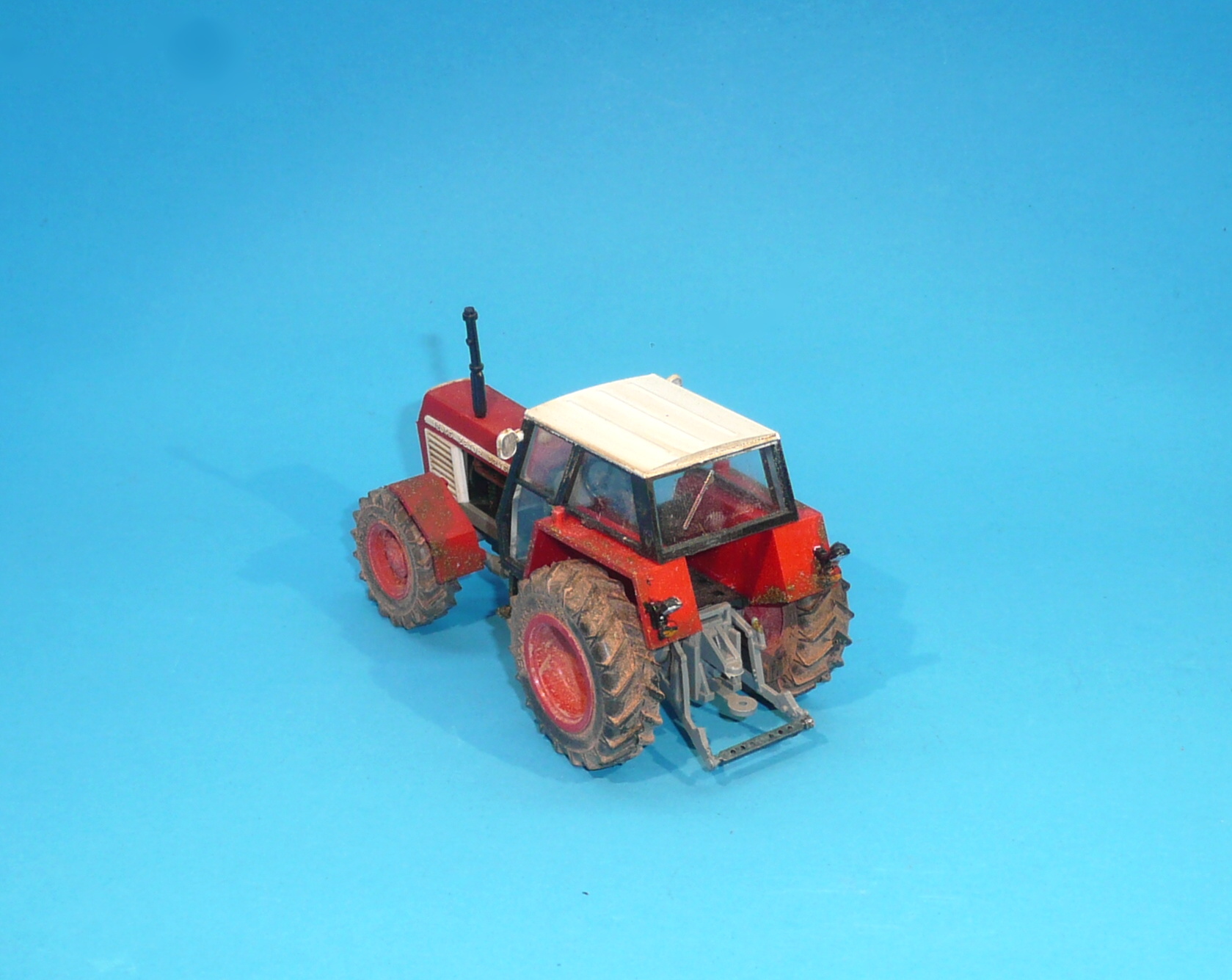 1:43 - traktor Zetor Crystal 12045 - PATINA