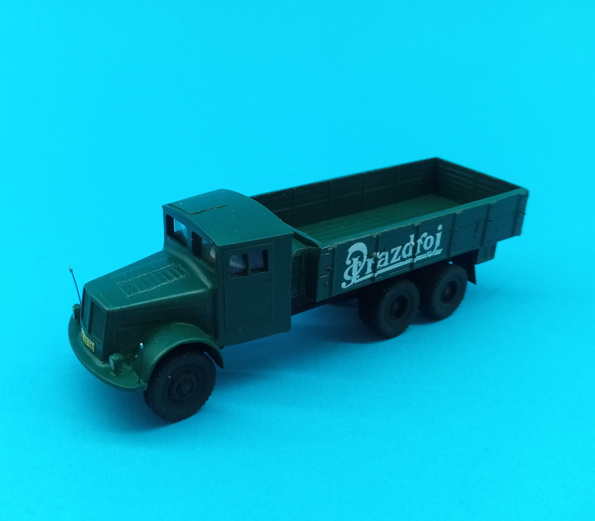 TATRA 111 stará kabina - PRAZDROJ - 1:87 