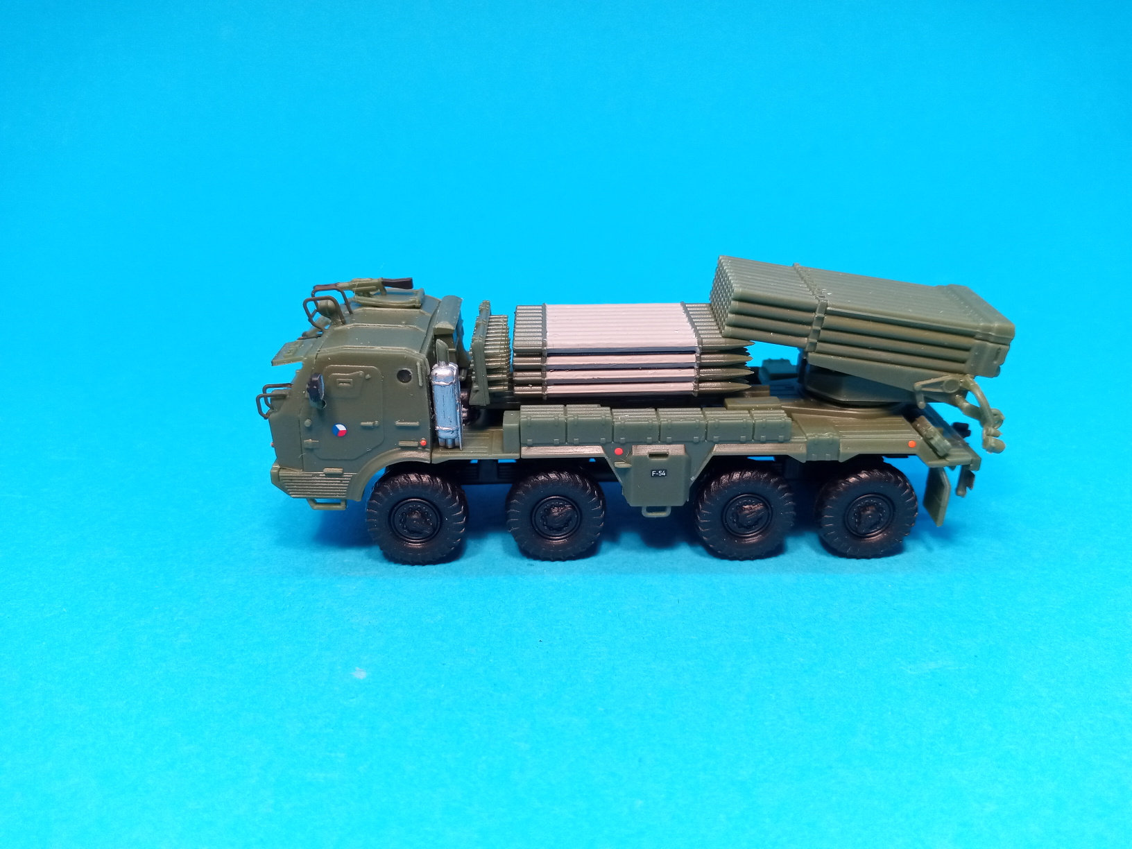 TATRA 813 8x8 RM-70 - 1:87 