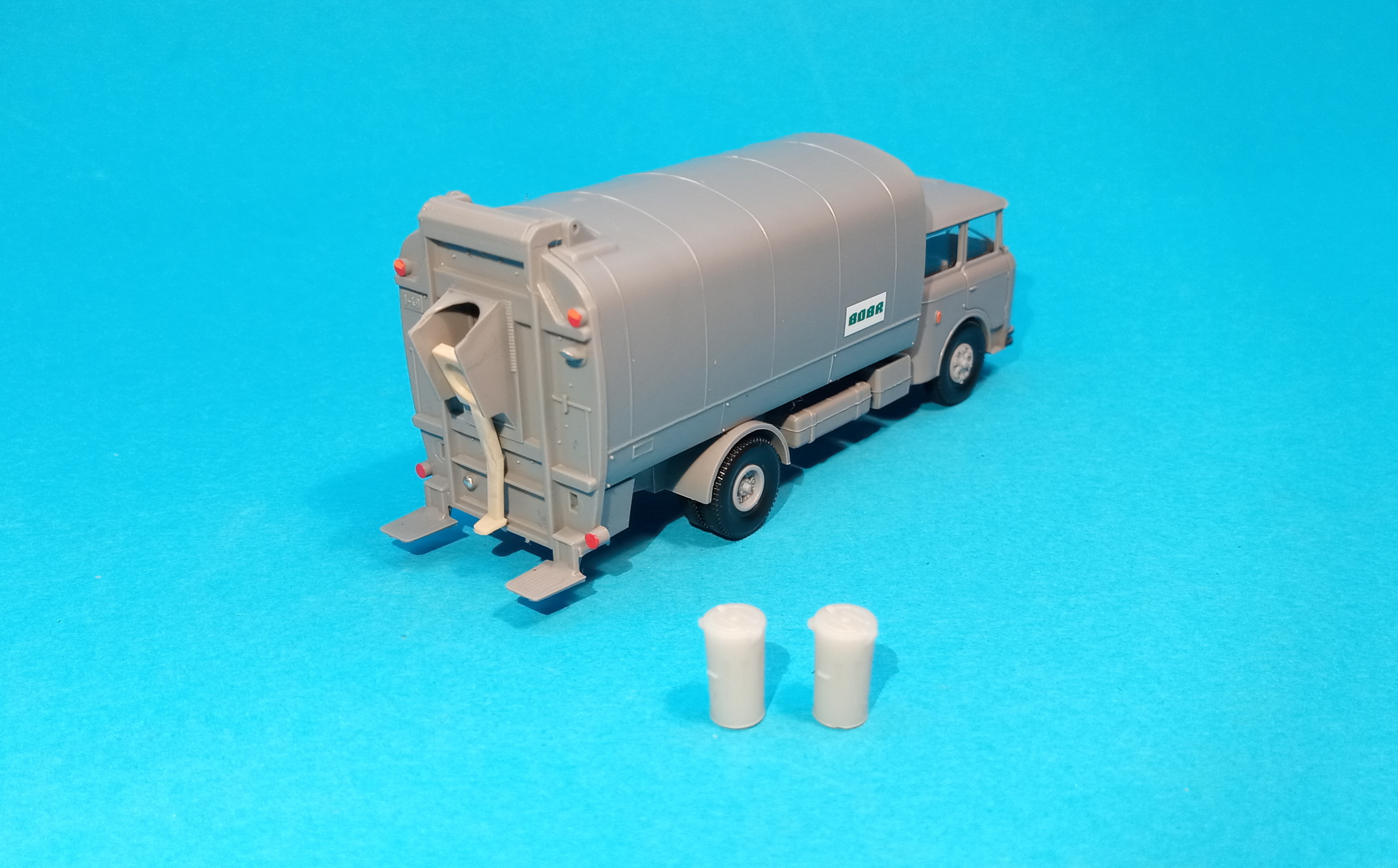 1:87 - Škoda 706 - popeláři - BOBR 