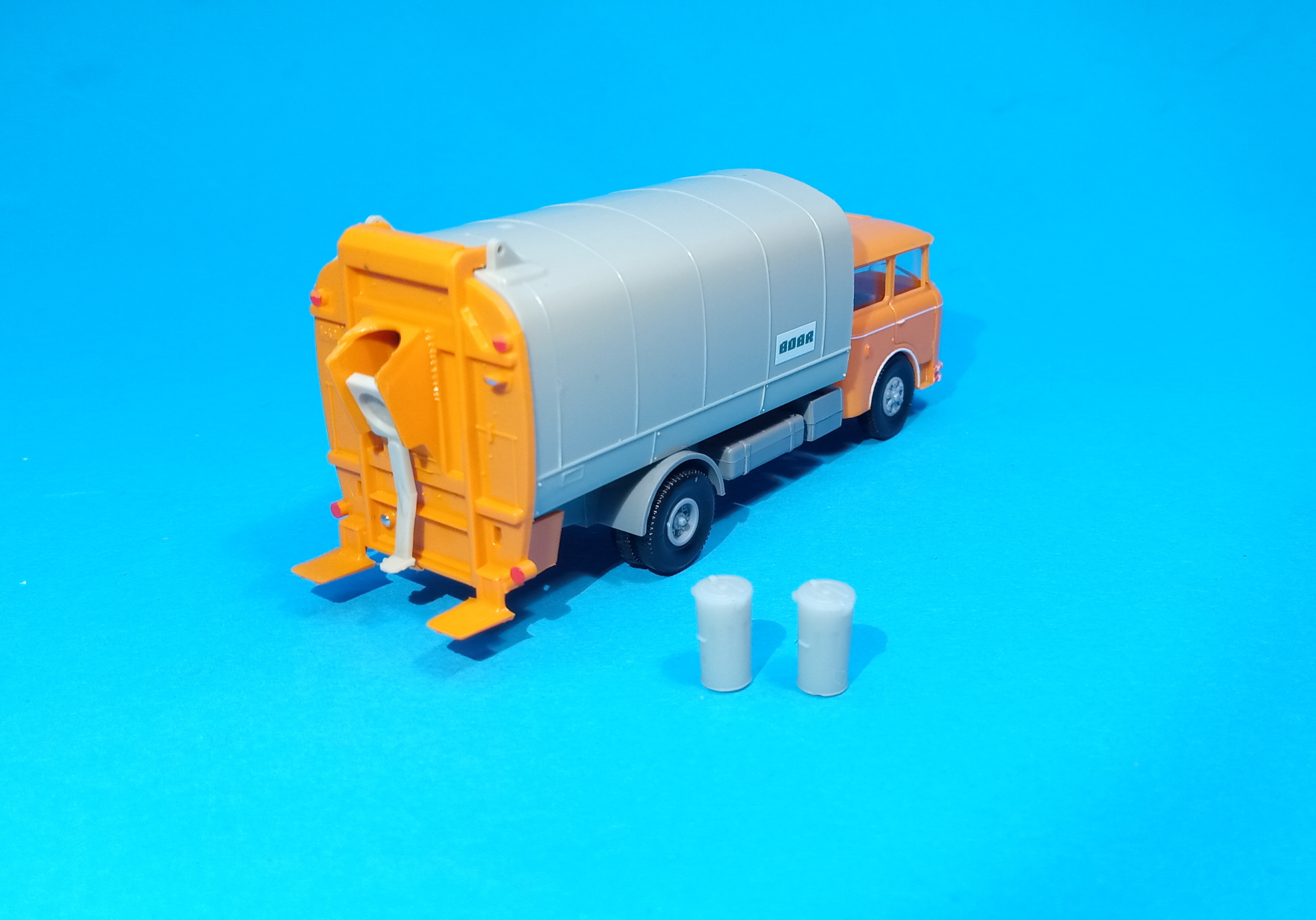 1:87 - Škoda 706 - popeláři - BOBR 