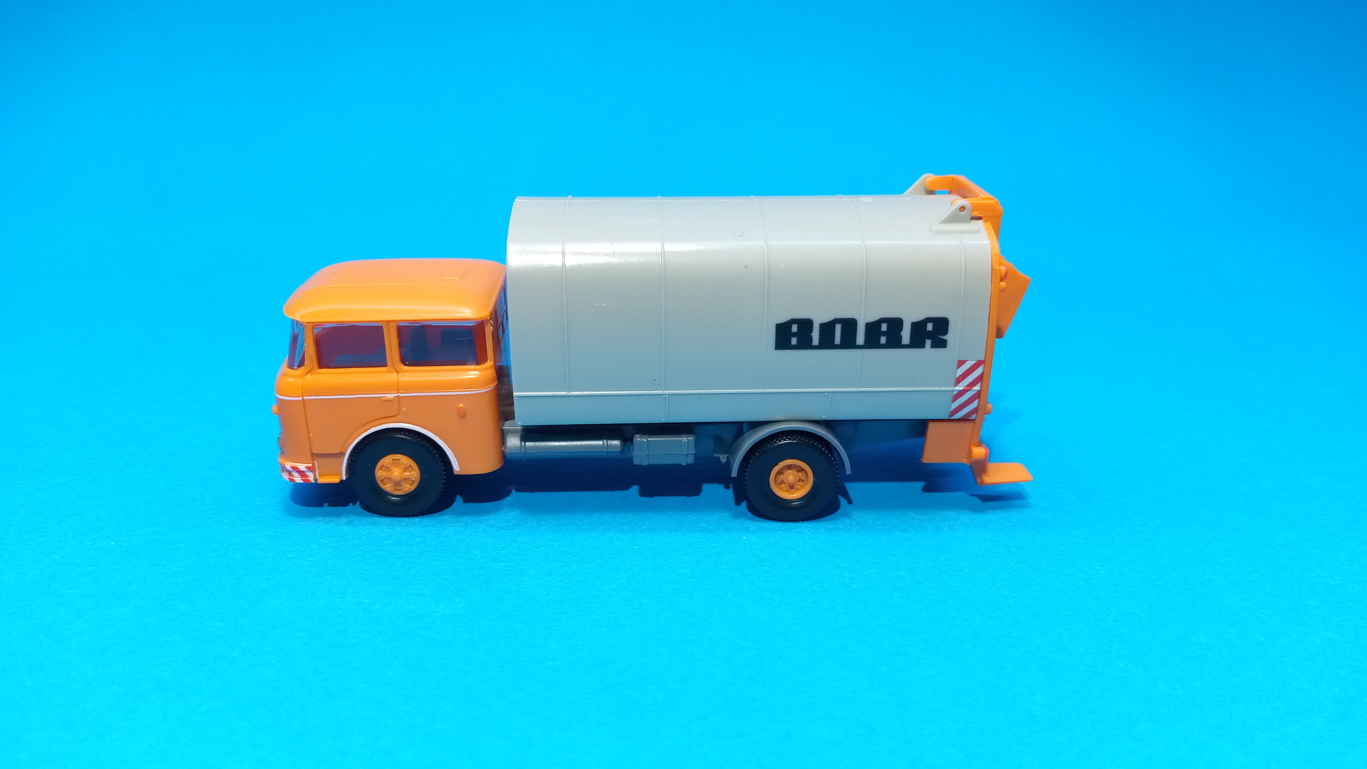 1:87 - Škoda 706 - popeláři - BOBR