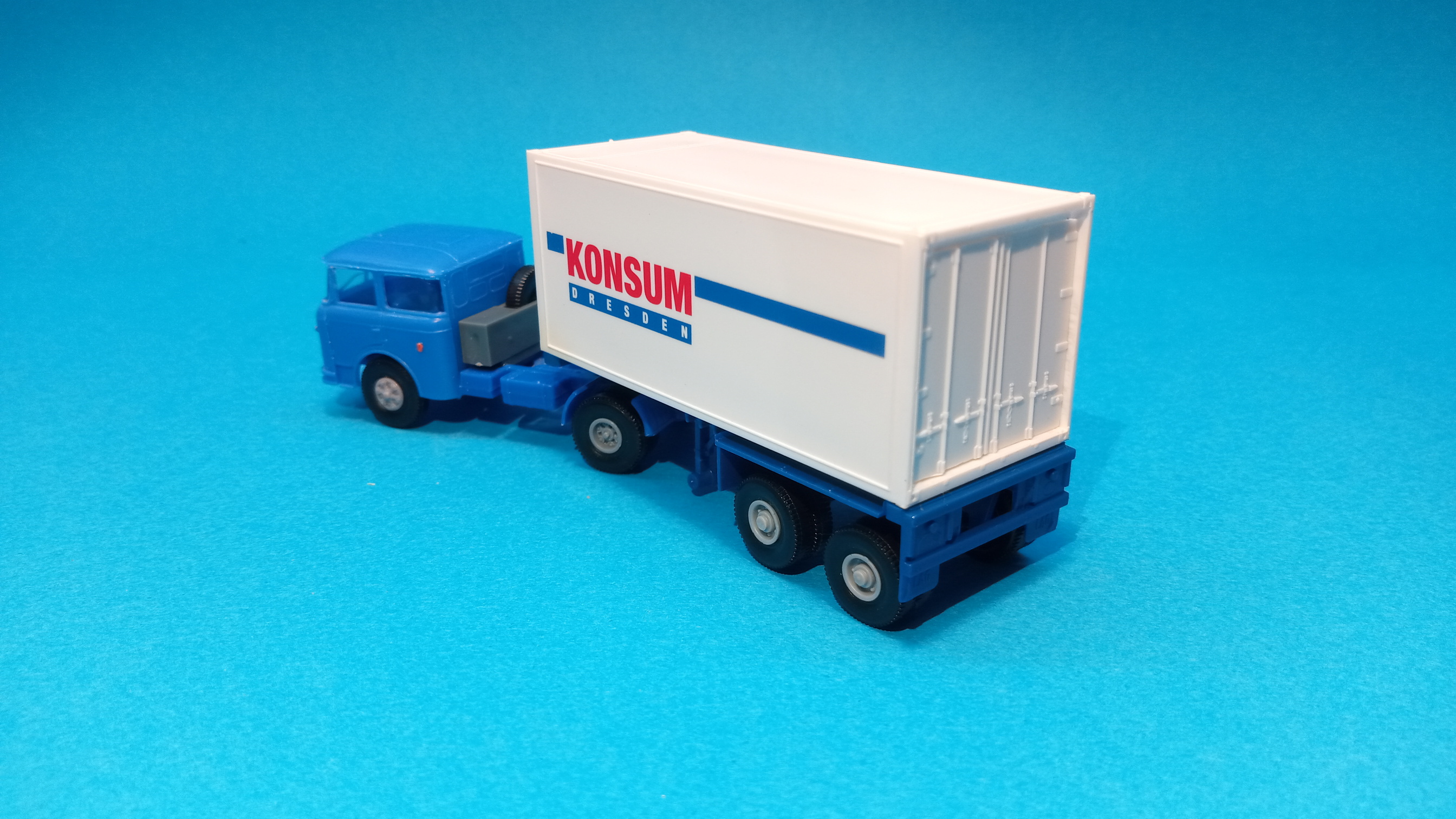 * Škoda 706 - návěs Konsum Dresden - 1:87