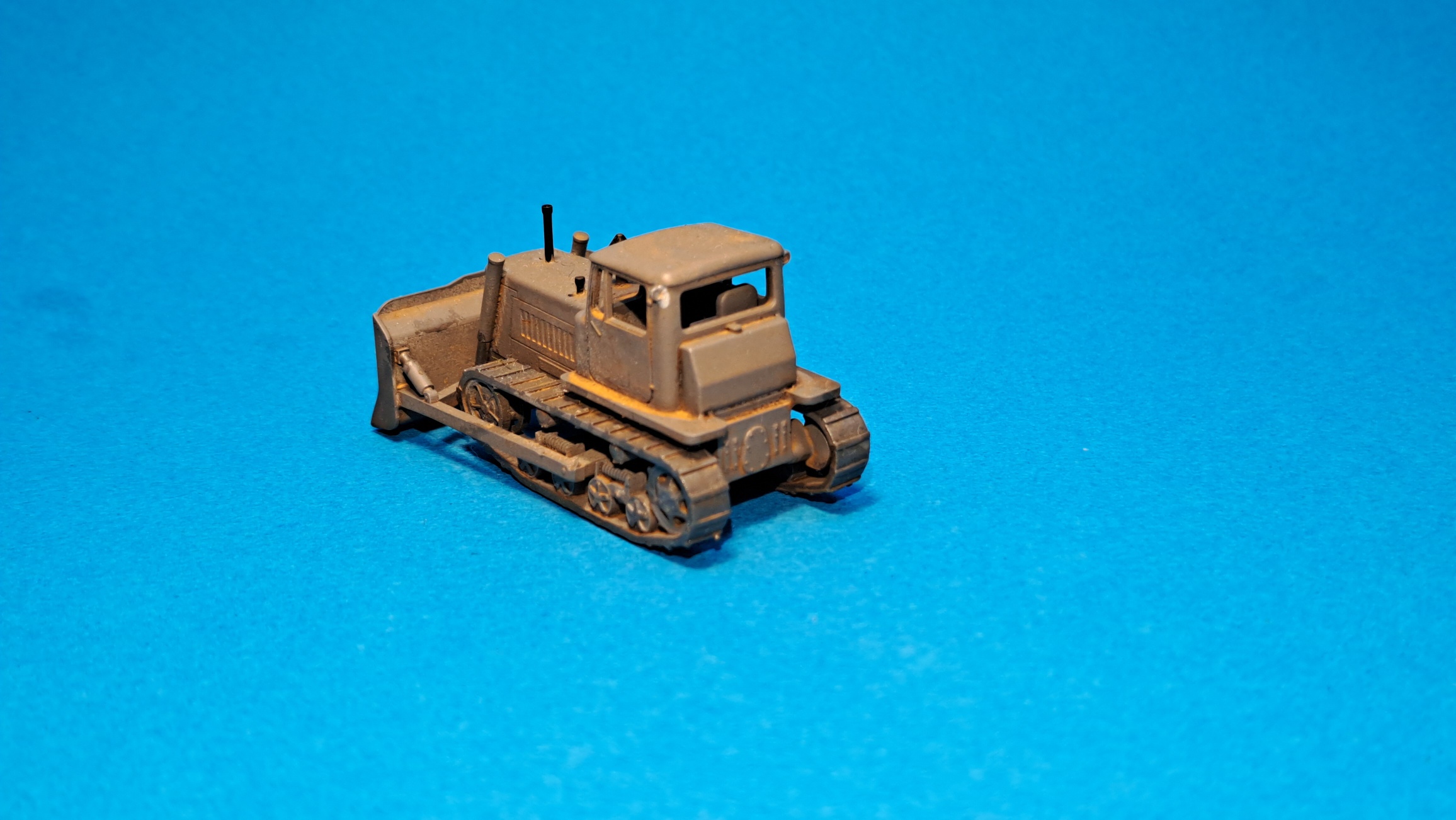 Buldozer DT 75 - 1:87    