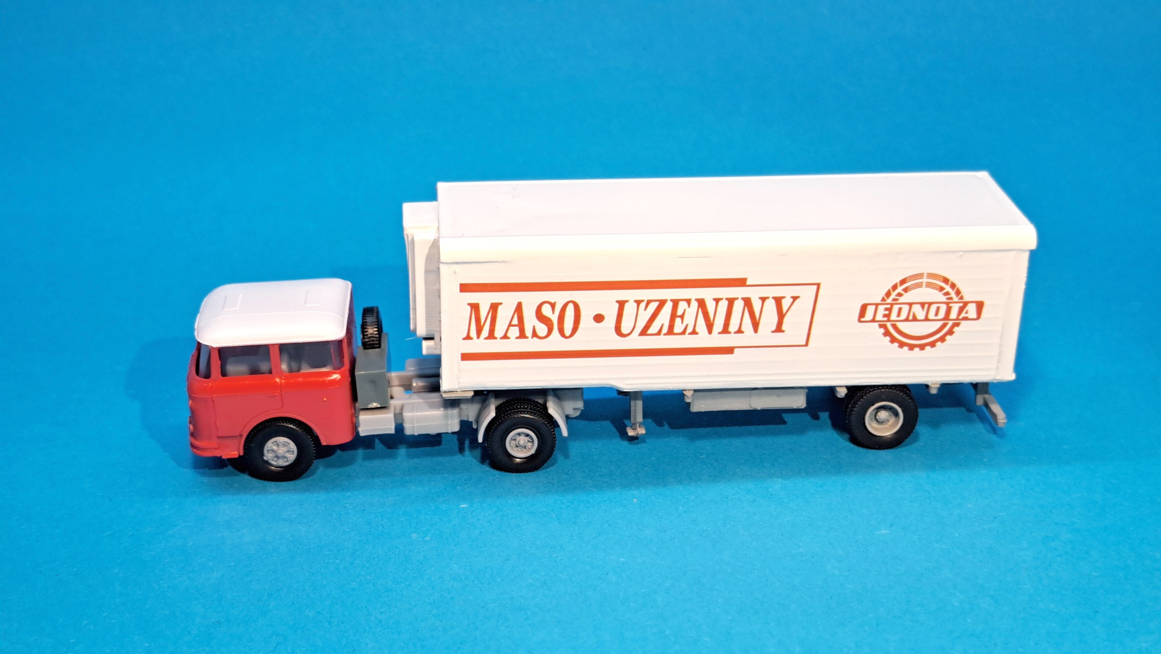 * Škoda 706 + chladící návěs MASO - UZENINY - 1:87    