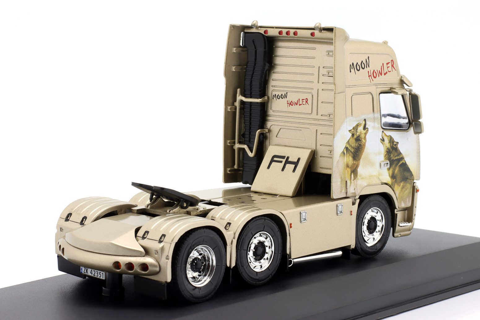 1:43 - Volvo FH16 - 2003 Moon Howler