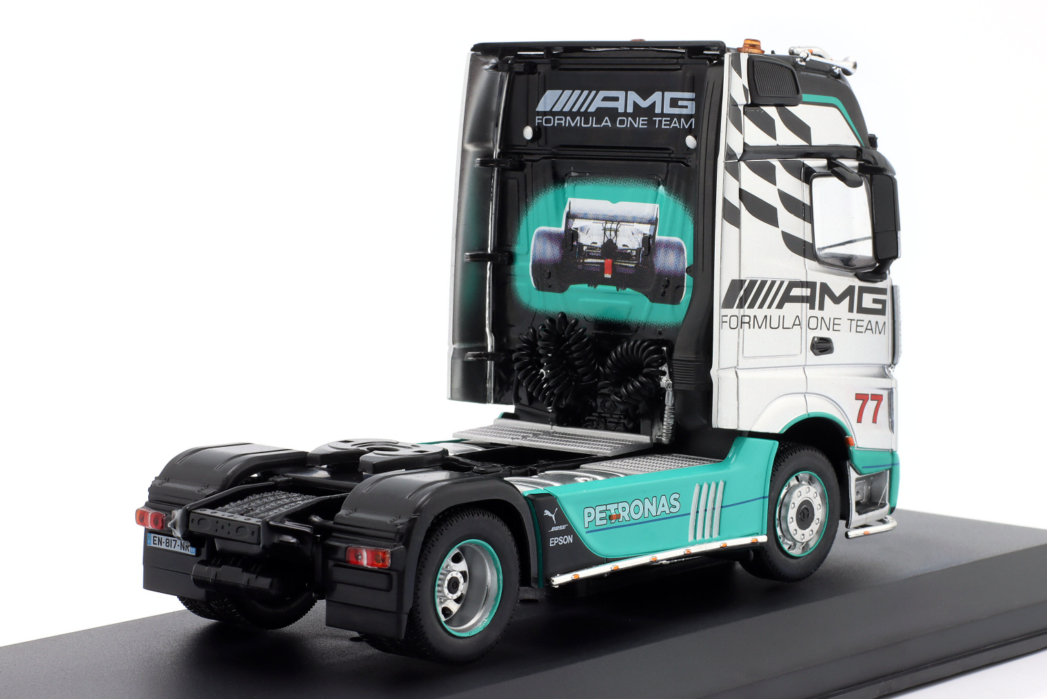 1:43 - Mercedes-Benz Actros MP4 Truck 2012 AMG Petronas F1 Team