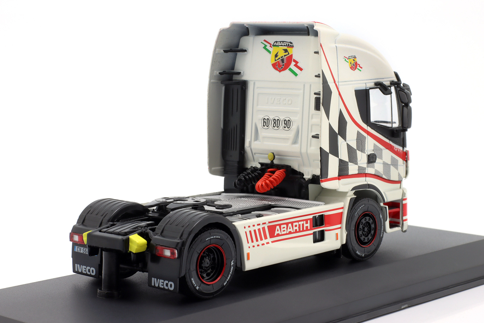 1:43 - Iveco STRALIS HI-WAY - ABARTH 2016