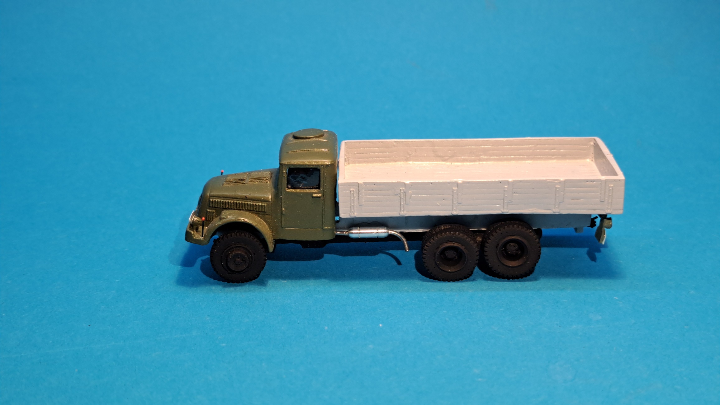 TATRA 111 valník  - 1:87    