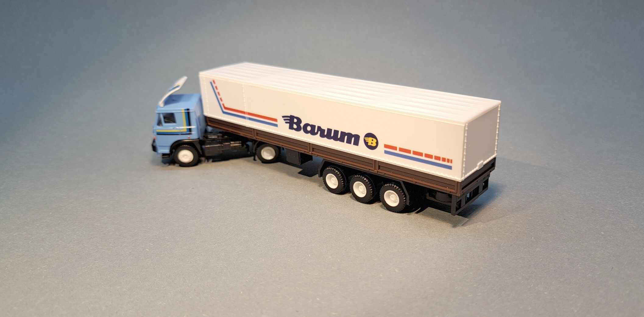 LIAZ návěs s plachtou - BARUM - 1:87      