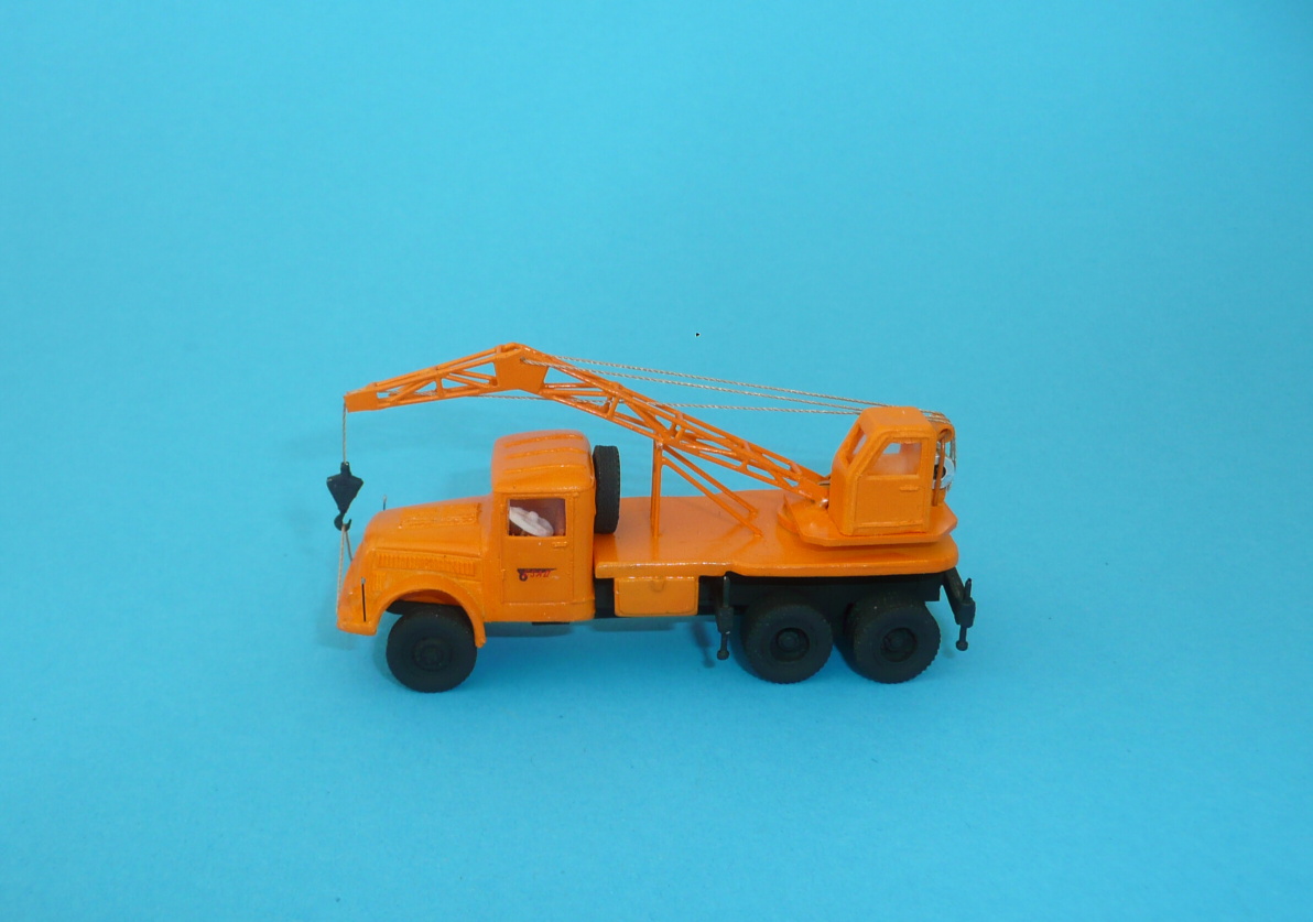 TATRA 111 ČSAD - autojeřáb K32 - 1:87
