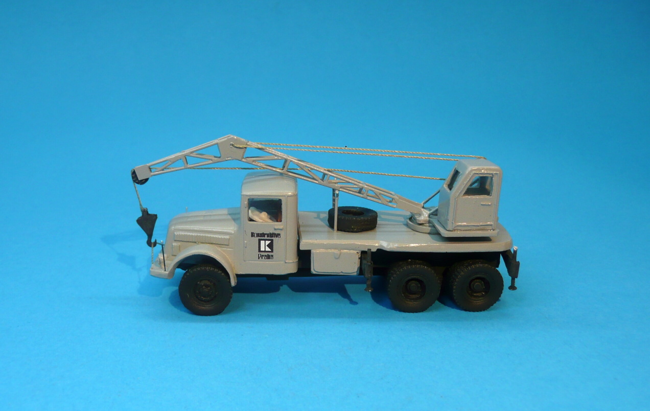 TATRA 111 - autojeřáb K32 - 1:87