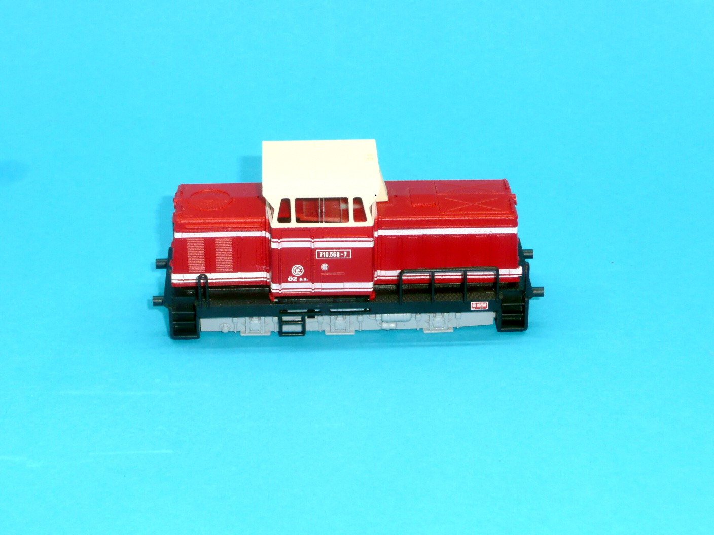 T334 -710.568-7 - ČZ Strakonice - kompletní karoserie